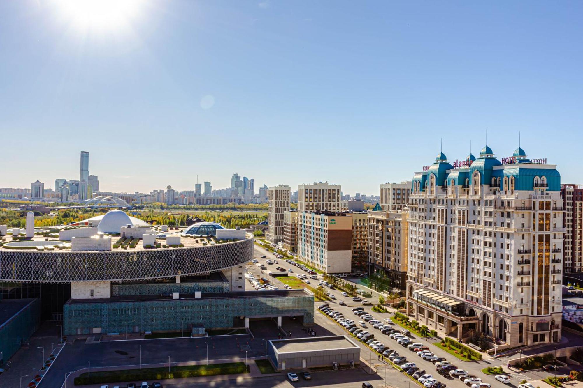 Panorama Silkway * Nur-Sultan (Astana)
